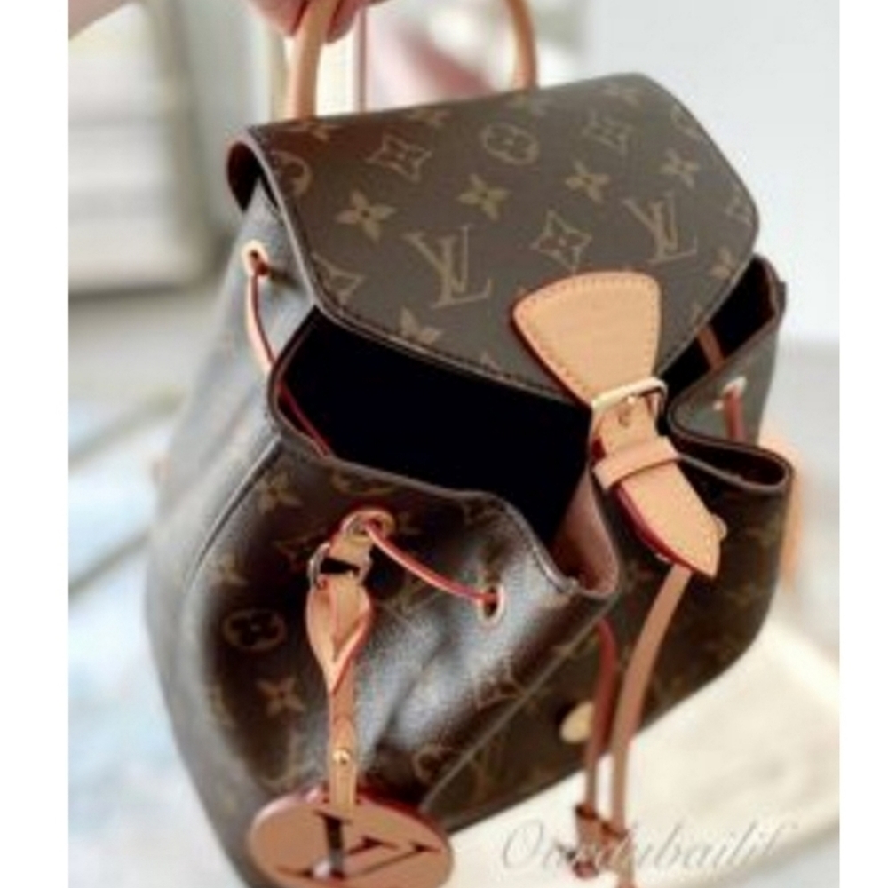 100% AUTHENTIC LOUIS VUITTON MONTSOURIS SIZE MM BACKPACK MONOGRAM